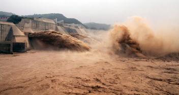 黄河在咆哮,咆哮中的母亲河